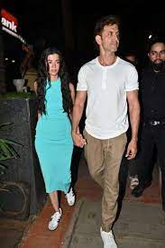 Hrithik Roshan and Saba Azad step out for dinner in Mumbai with his sons Hrehaan and Hridaan. Watch
